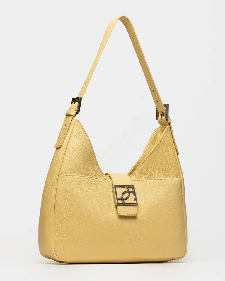 Bolso signature de cuero granulado con cierre metálico y diseño exclusivo de Prüne en Bolsos y Carteras para argentina