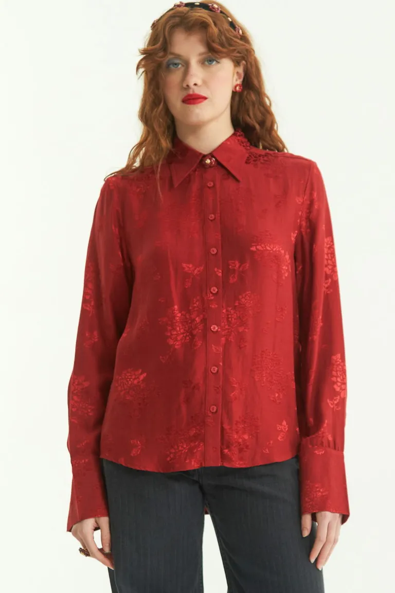 Camisa de jacquard satinado con motivo floral y detalles en perlitas para un look elegante y sofisticado de Las Pepas en Camisas para argentina