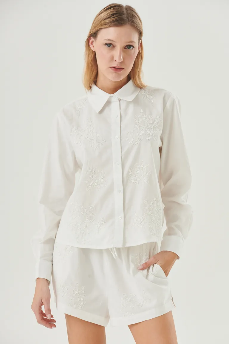 Camisa Eva: Diseño floral, estilo clásico y elegancia atemporal de Sweet en Camisas para argentina