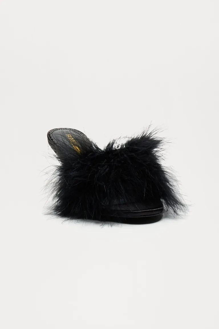Zapatos gatito plumas fluffy negro de Fashion Nova en Zapatos con Tacos para argentina