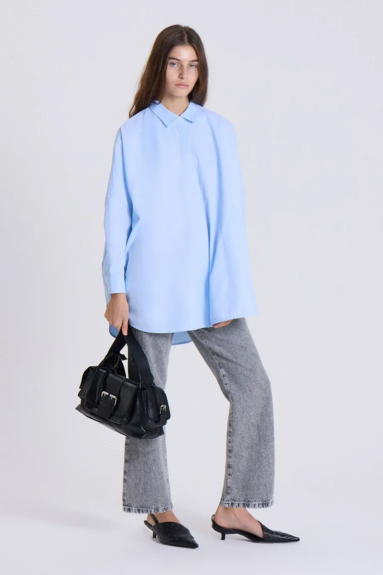 Camisa oversize de poplin de algodón con logo bordado de Maria Cher en Camisas para argentina