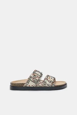 Sandalias hebilla estampadas de Pull&Bear en Sandalias y Ojotas para argentina