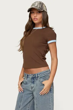 Remera zeke con contraste de Edikted en Remeras para argentina