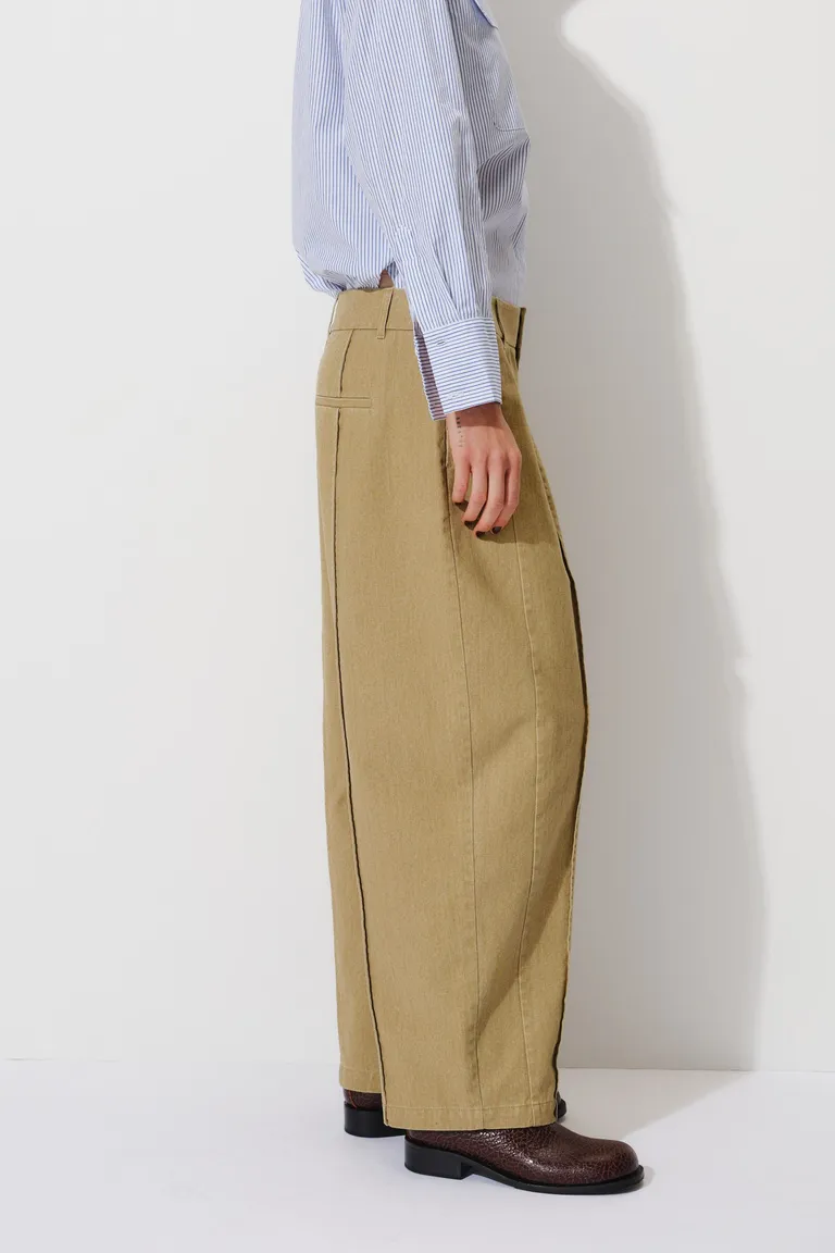 Pantalon de corte recto con cierre de gancho sastrero y costuras marcadas de Mishka en Pantalones para argentina