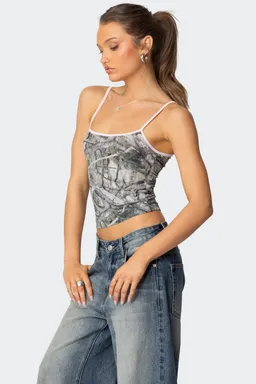 Musculosa camuflada contrastante de Edikted en Tops para argentina