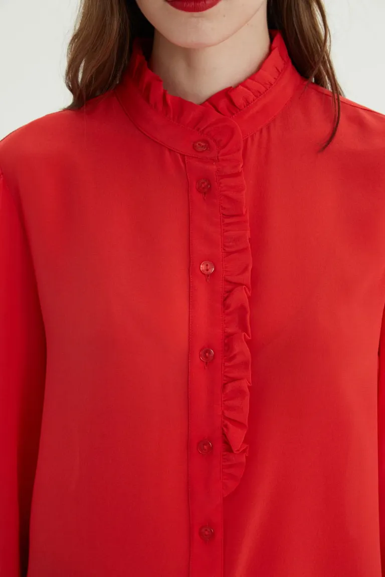 Camisa con cuello mao, volados frontales y mangas largas con puños fruncidos de Las Pepas en Camisas para argentina