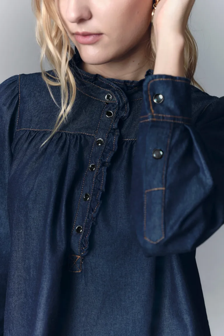 Camisa de denim con detalles de volados y frunces de Rapsodia en Camisas para argentina