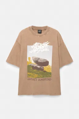 Remera natures playground de Pull&Bear en Remeras y Polos para argentina