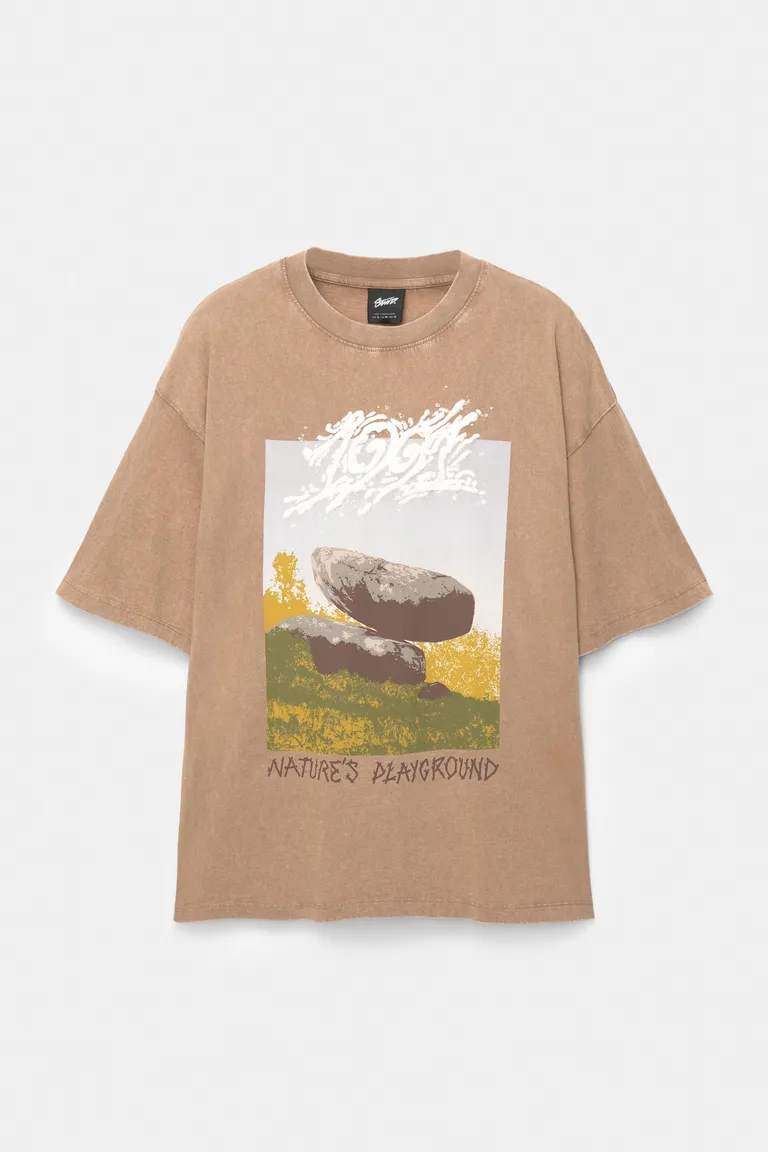 Remera natures playground de Pull&Bear en Remeras y Polos para argentina