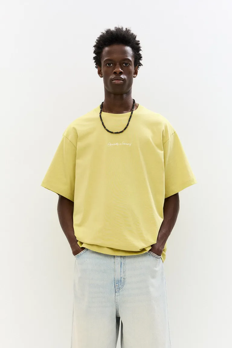 Remera bordada de Pull&Bear en Remeras y Polos para argentina