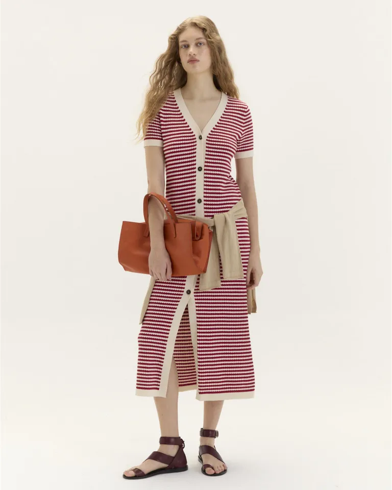 Vestido de rayas bicolor con escote en V y mangas cortas de Blue Sheep en Vestidos para argentina