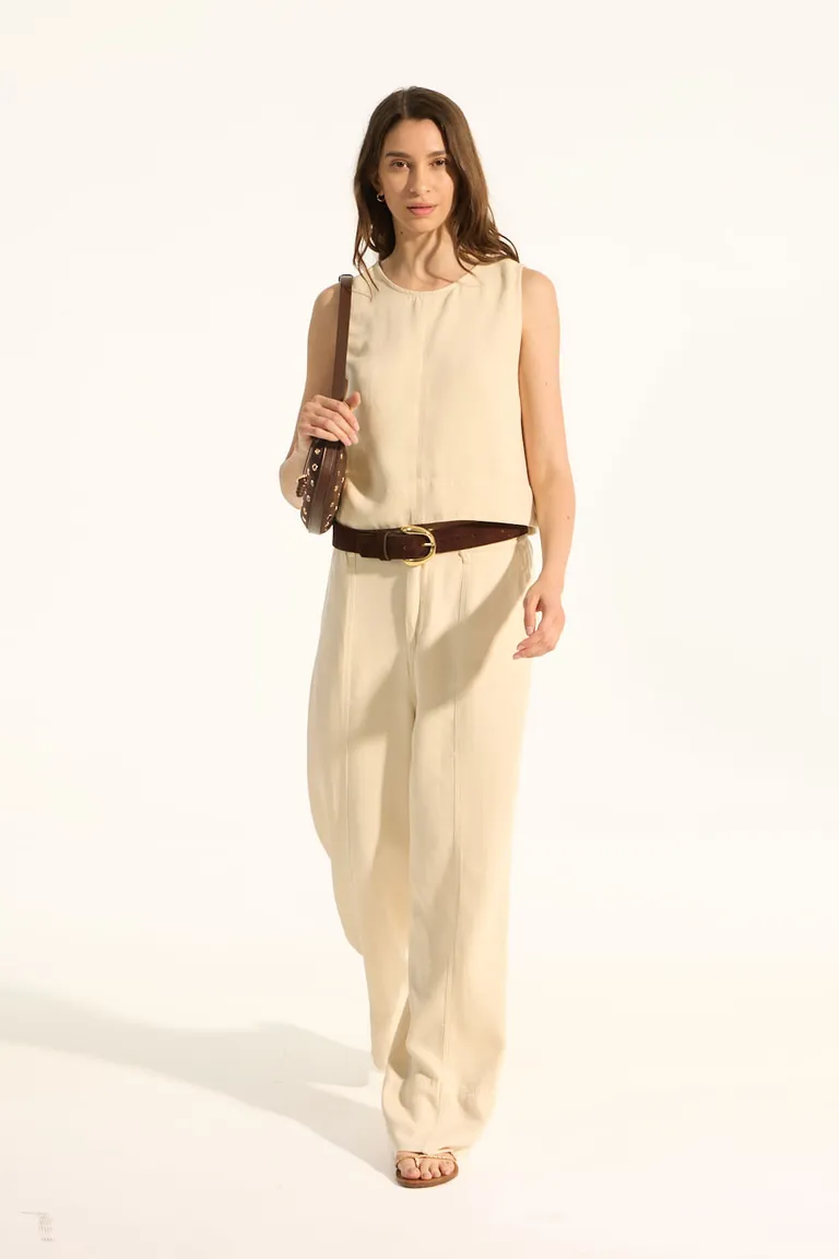 Top clásico de corte recto y escote a la base, diseño minimalista y sofisticado de Portsaid en Tops para argentina