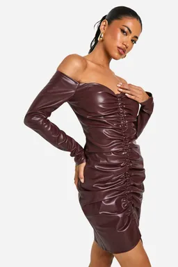 Mini vestido cuero sintético fruncido de Boohoo en Vestidos para argentina