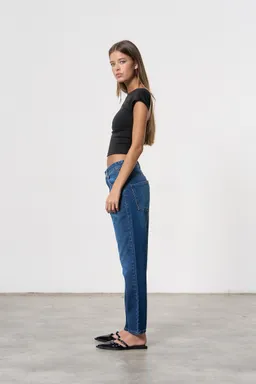Jean denim mom sarah de Magda en Pantalones para argentina