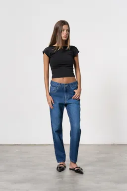 Jean denim mom sarah de Magda en Pantalones para argentina