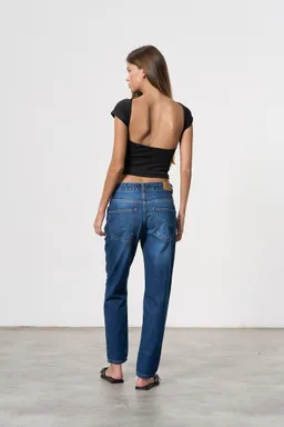 Jean denim mom sarah de Magda en Pantalones para argentina