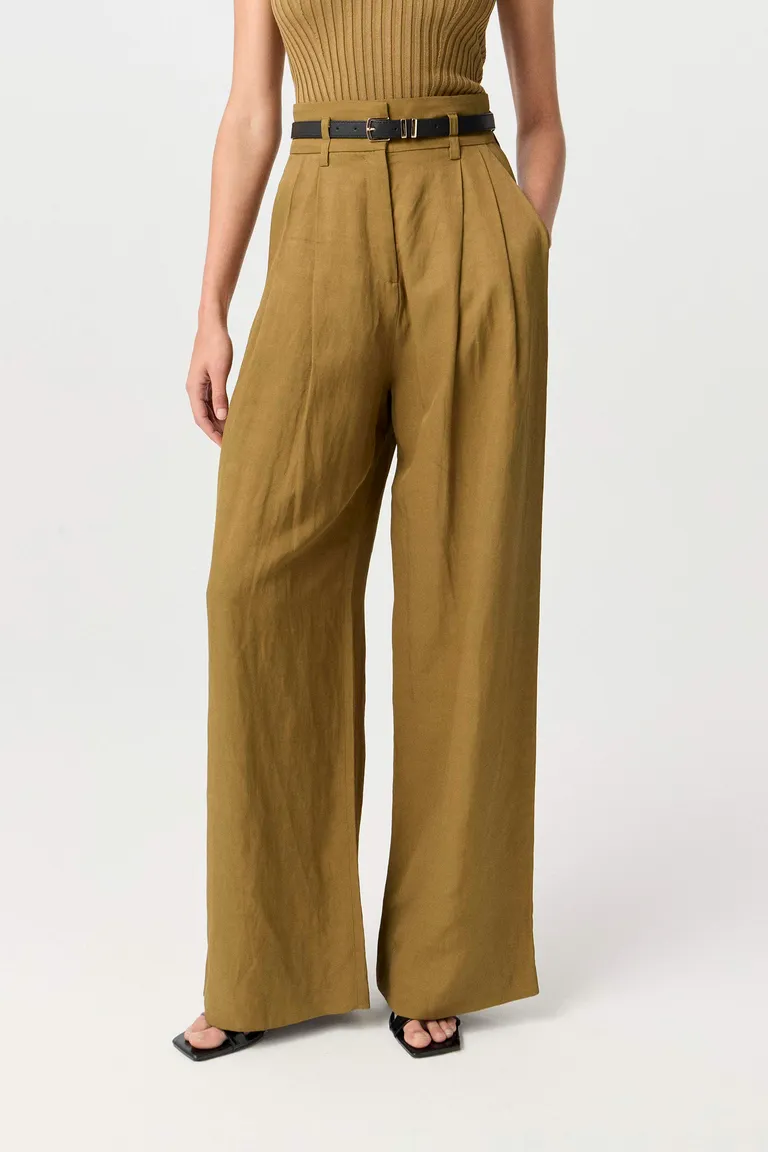 Pantalón de corte amplio y tiro alto de viscosa y lino para un look fresco y elegante de Markova en Pantalones para argentina