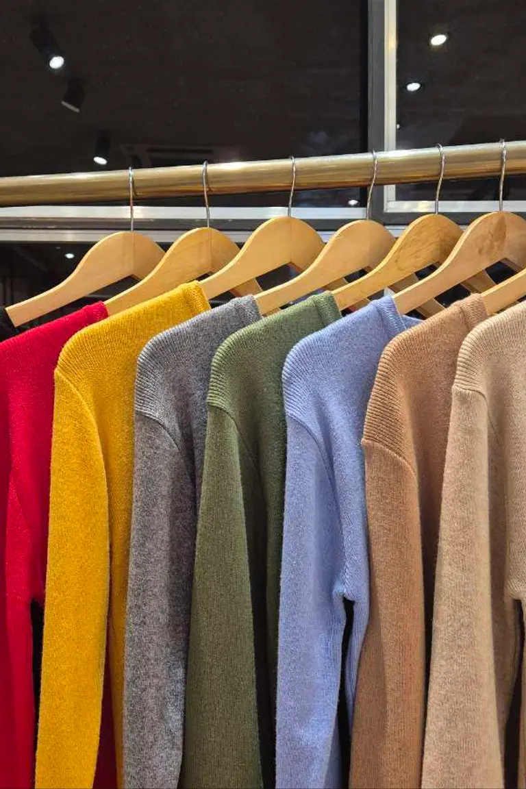 Saco corto escote V de Hesed en Buzos y Sweaters para argentina