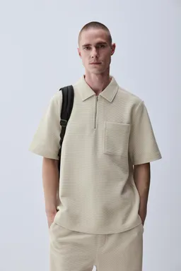 Polo textura bolsillo de Lefties en Remeras y Polos para argentina
