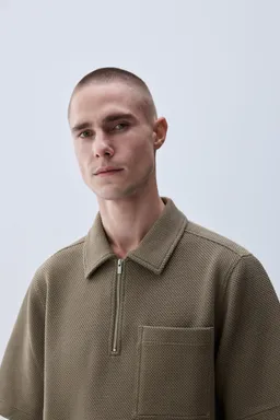 Polo textura bolsillo de Lefties en Remeras y Polos para argentina