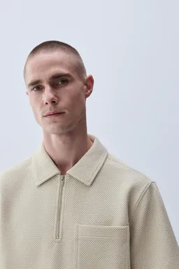 Polo textura bolsillo de Lefties en Remeras y Polos para argentina