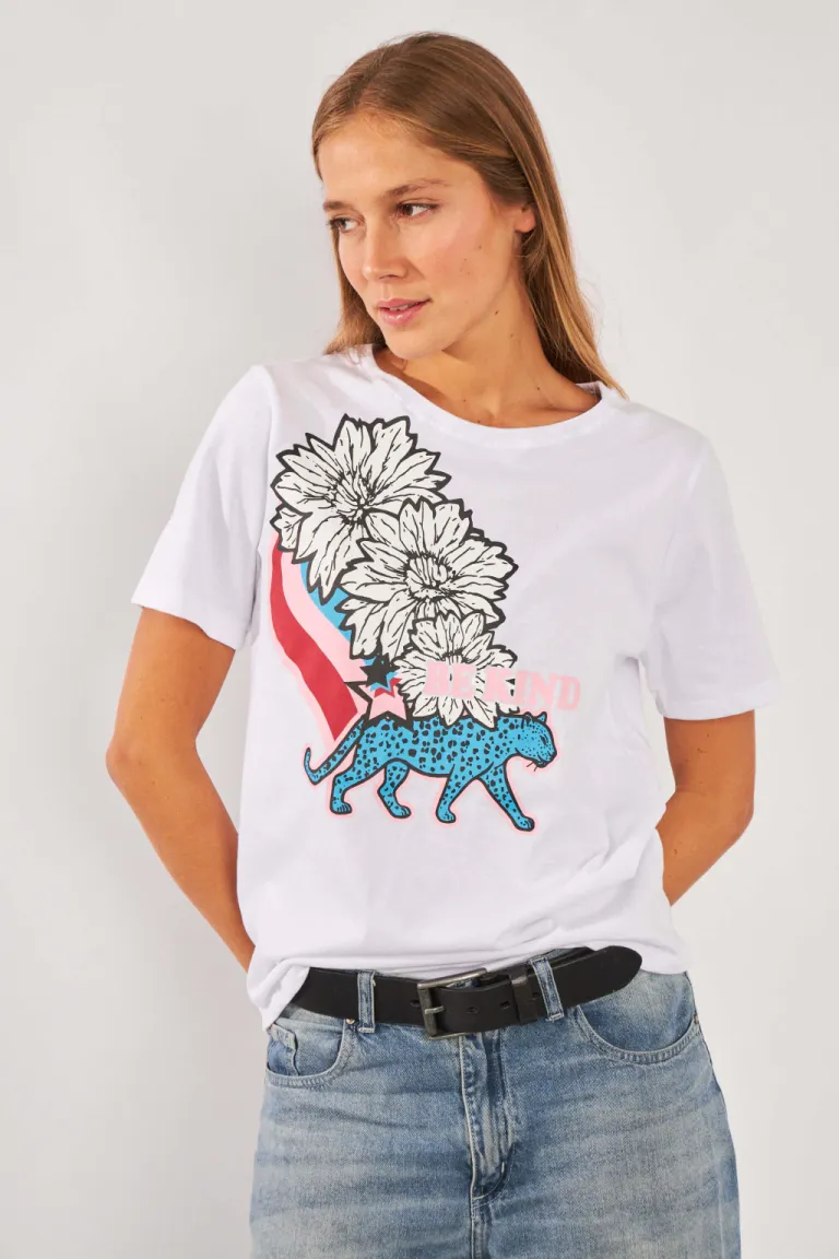 Remera de algodón con estampa de flores y animal en diseño vistoso de Belle en Remeras para argentina