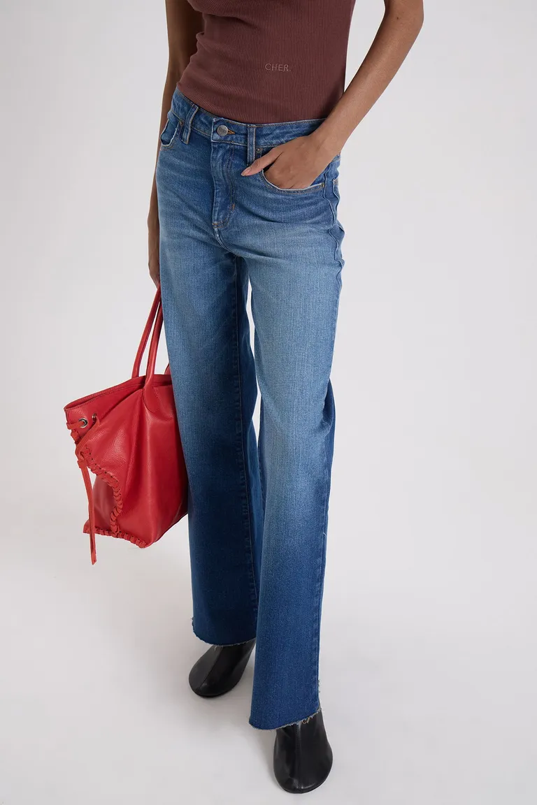 Pantalón wide leg de jean con diseño de tiro alto y silueta amplia estilo años setenta de Maria Cher en Pantalones para argentina