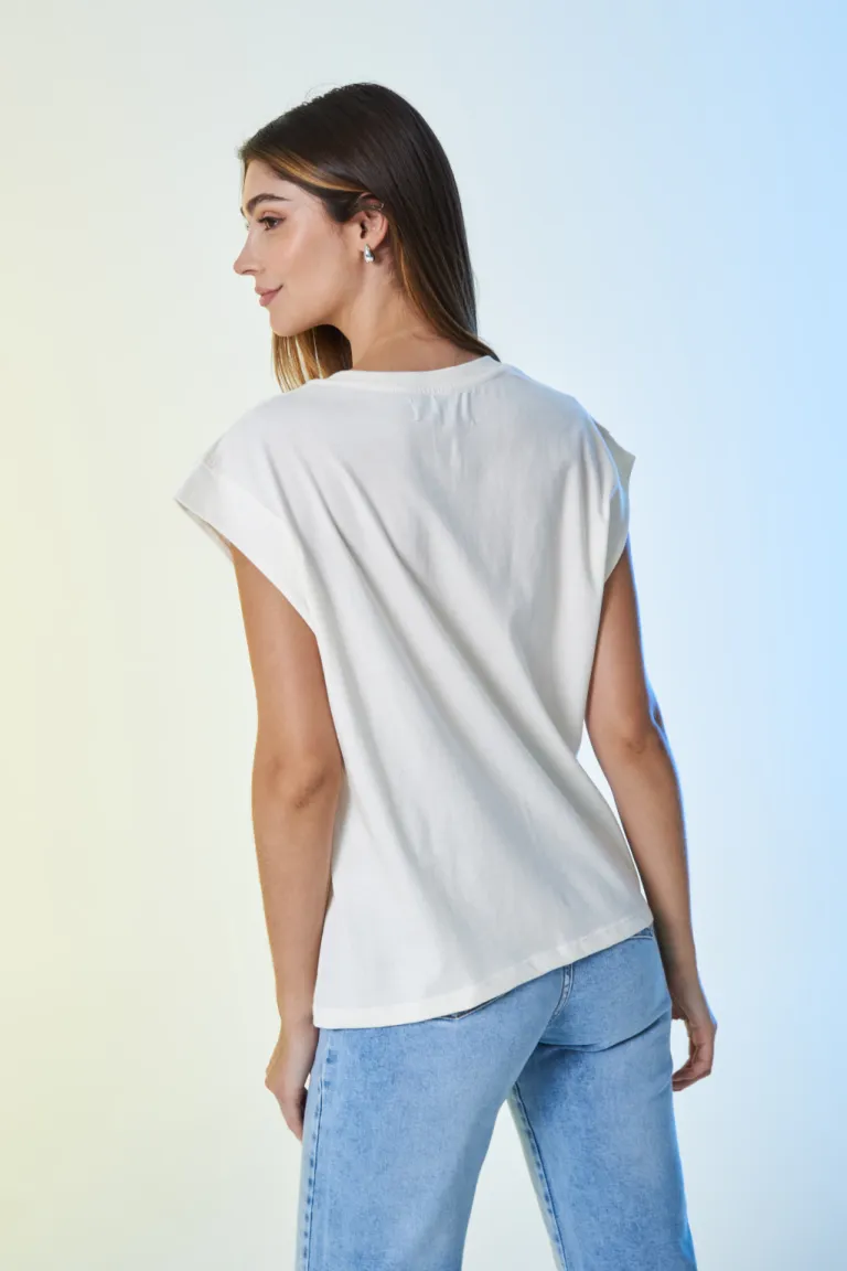 Remera blanca con estampado de caracoles y estrellas de mar de Apricot en Remeras para argentina