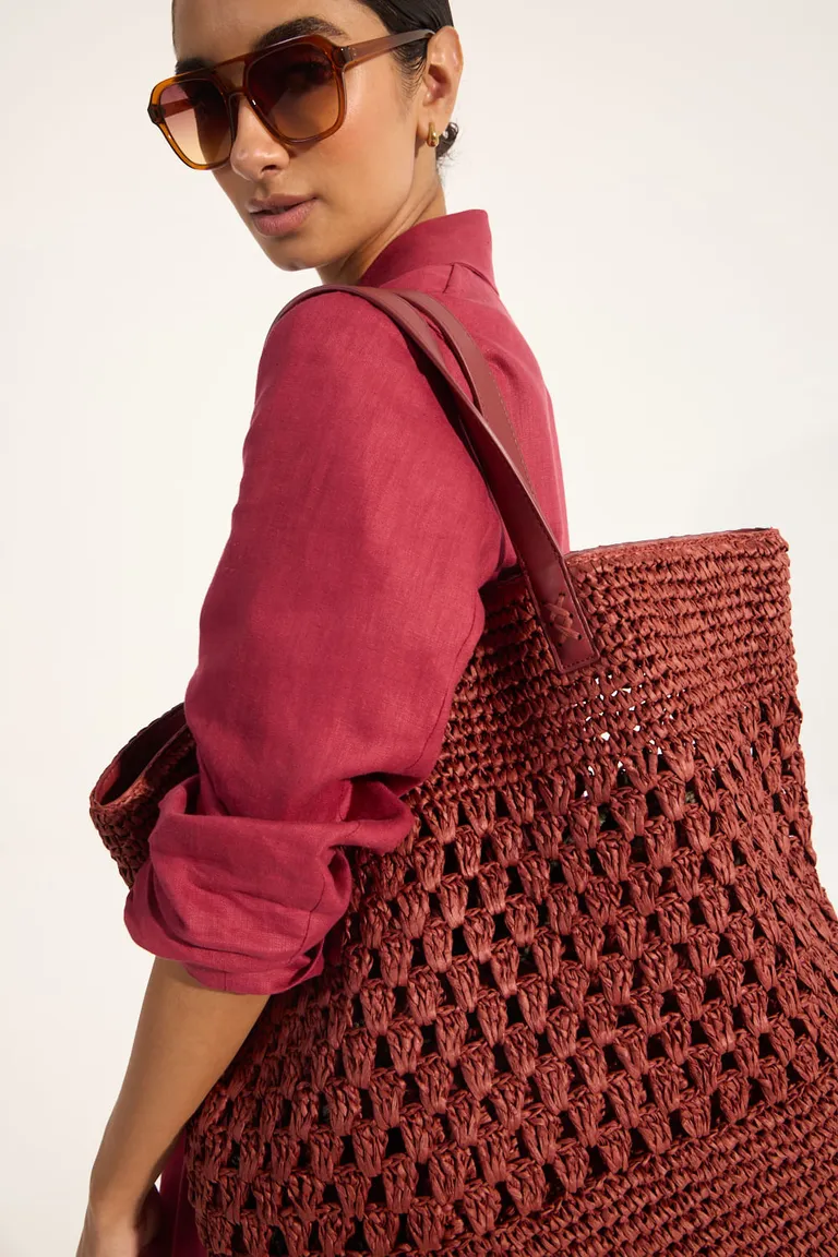 Cartera tipo shopper de diseño trenzado y asas de cuero en color rojo de Portsaid en Bolsos y Carteras para argentina