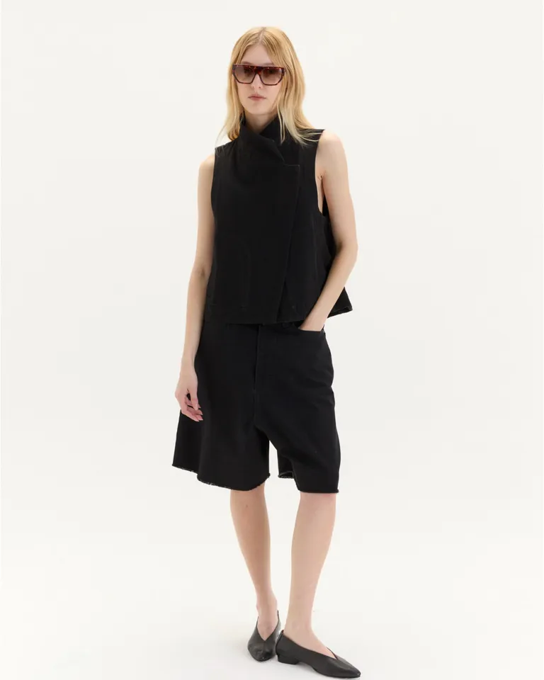 Chaleco de gabardina roja con cruce y bolsillos laterales - Versatilidad y elegancia en una sola prenda de Blue Sheep en Chalecos para argentina