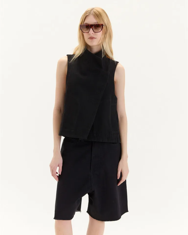 Chaleco de gabardina roja con cruce y bolsillos laterales - Versatilidad y elegancia en una sola prenda de Blue Sheep en Chalecos para argentina