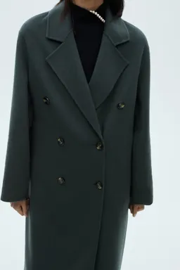 Abrigo lana handmade oversize de Mango en Chaquetas para argentina