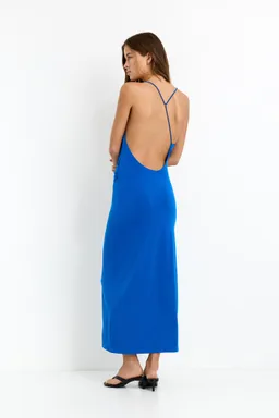 Vestido midi bretel asimétrico de Pull&Bear en Vestidos para argentina