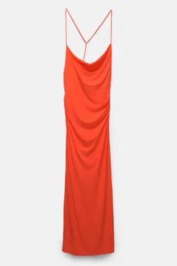 Vestido midi bretel asimétrico de Pull&Bear en Vestidos para argentina