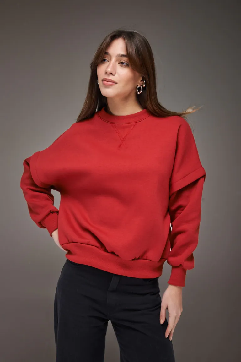 Buzo de punto rojo de diseño contemporáneo para mujer de Apricot en Buzos y Sweaters para argentina