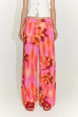 Jean wideleg estampado de Mango en Pantalones para argentina
