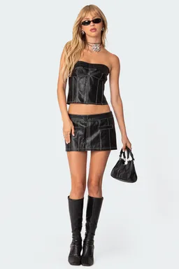 Mini falda pantalón cuero sintético moss de Edikted en Shorts para argentina