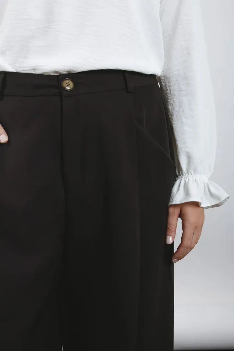 Pantalón Sastrero Amplio de Jessy en Pantalones para argentina