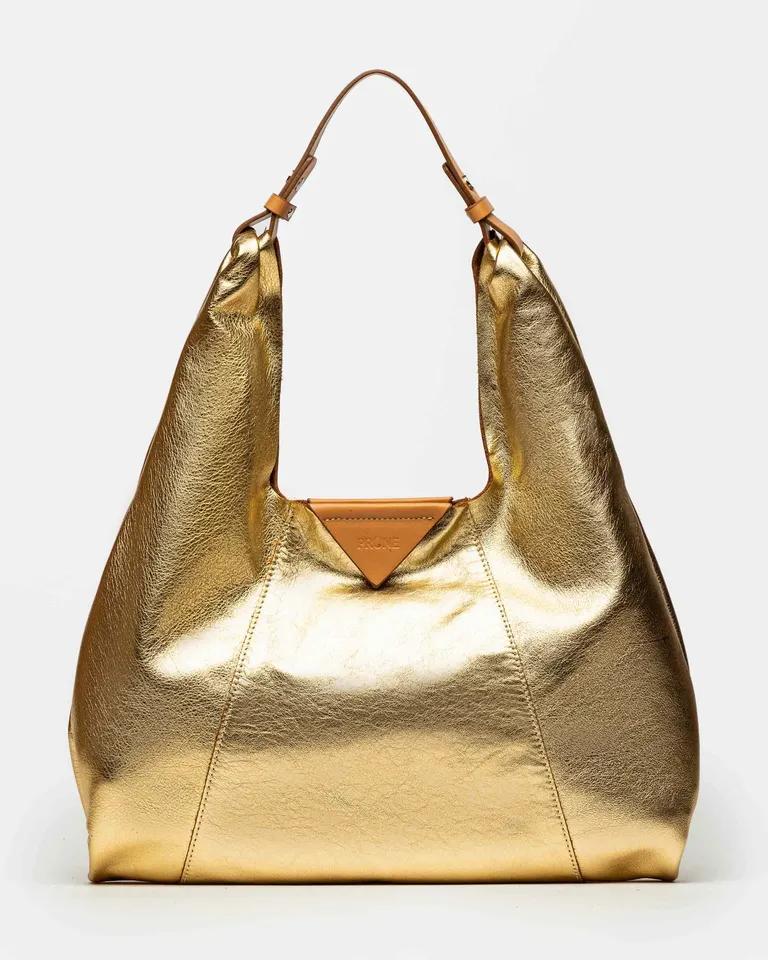 Cartera de hombro de cuero metalizado en tono dorado, ideal para uso diario y formal de Prüne en Bolsos y Carteras para argentina