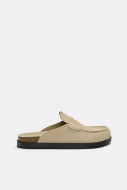 Zuecos antifaz cuero de Pull&Bear en Pantuflas para argentina