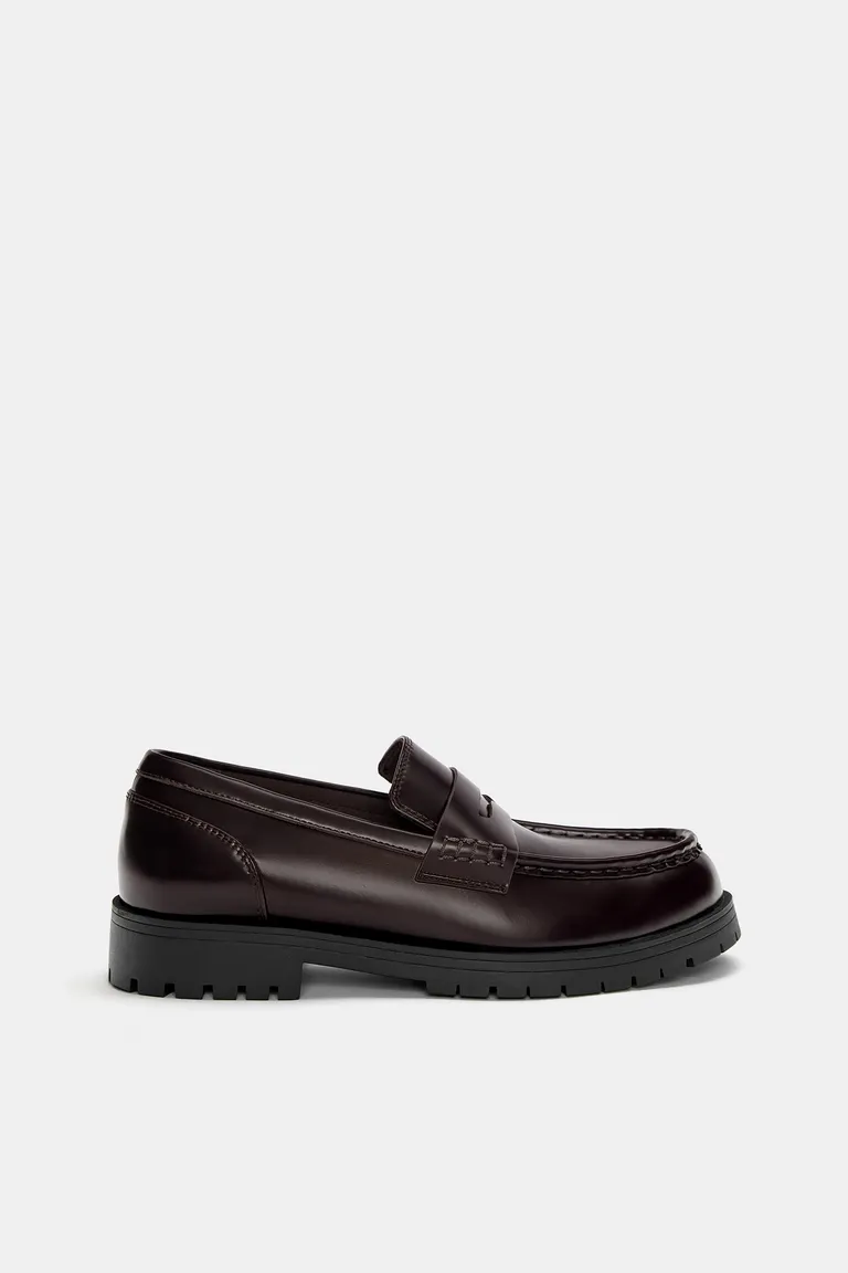 Mocasines burdeos de Pull&Bear en Mocasines y Náuticos para argentina