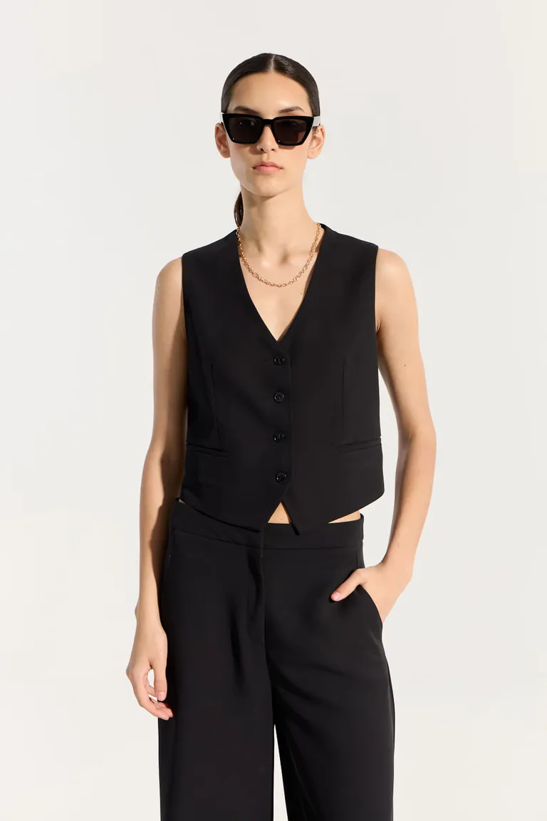 Chaleco sastre femenino de corte elegante y diseño atemporal de Portsaid en Chalecos para argentina