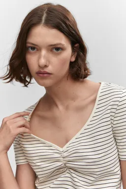 Camiseta fruncida algodón de Mango en Remeras para argentina