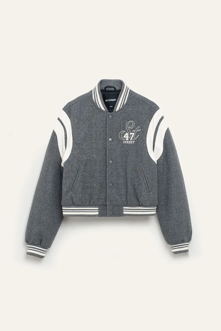 Campera estilo bomber con cierre a botones y puños tejidos de ajuste cómodo de 47 Street en Chaquetas para argentina