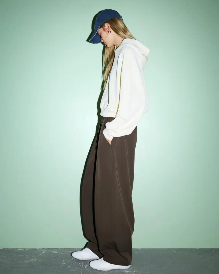 Pantalón jogger barrel de Bershka en Pantalones para argentina