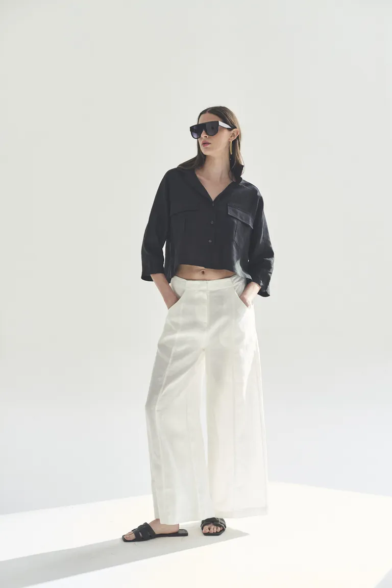 Pantalón Blanco de Corte Recto y Silueta Cómoda de Akiabara en Pantalones para argentina