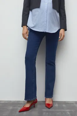 Jeans flare premamá de Mango en Pantalones para argentina