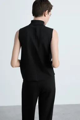 Top punto cuello alto de Mango en Tops para argentina