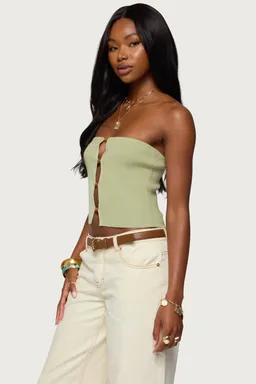 Top tejido strapless con aberturas de Edikted en Tops para argentina