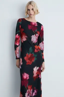 Vestido midi estampado floral de Mango en Vestidos para argentina